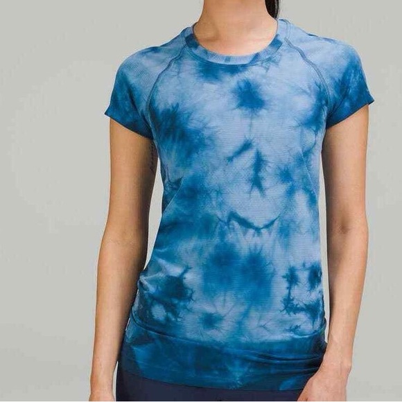 Lululemon Womens 4 Run Swiftly Tech Short Slv 2.0 Tee Shirt Blue Marble Tie Dye - Picture 1 of 8